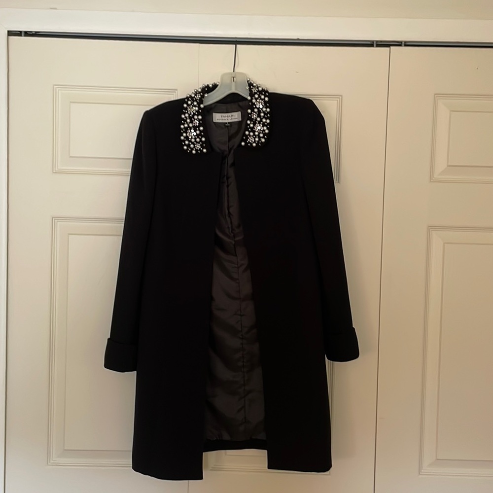 Tahari ASL pearl and sequin collar topper. Size 2